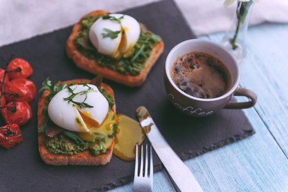 Poached eggs and coffee