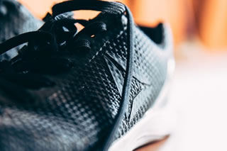 single trainer in black single trainer in black
